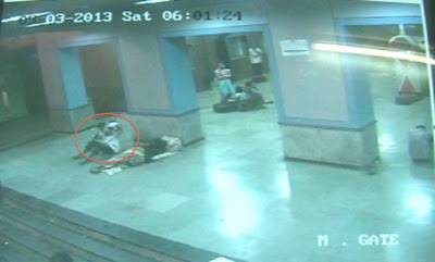 شاهد بالفيديو كيف تم خطف طفل من حضن امه وهي نائمه