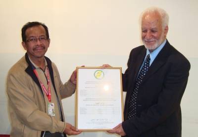 وفد من المستشفى التخصصي الاسلامي الماليزي يزور المستشفى الاسلامي في عمان