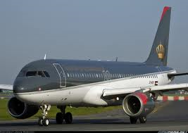 طالب سعودي  يقاضي الملكية الأردنية  بسبب ببغاء !!!