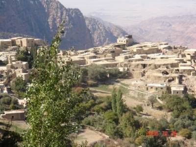 مطالبات بإعادة ترميم مباني قرية ضانا  السياحية القديمة 