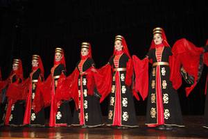 فرقة الجيل الجديد للفلكلور الشركسي الاردني  بمهرجان جرش 2013