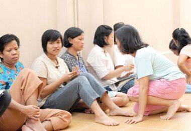 إنها مجرد خادمة يا سادتي..