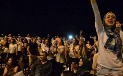 شاهد بالصور والفيديو أجواء احتفالات الفوز في أرجاء مدن فلسطين بفوز عندليب فلسطين عساف