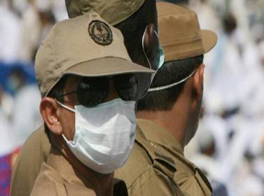 السعودية تنصح المعتمرين ارتداء الكمامات والاقنعة الواقية تحسبا من انتشار الفايروسات القاتلة