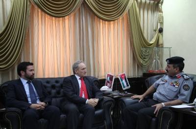 المدير العام لقوات الدرك يلتقي وفدا ًبريطانيا في مكتبه