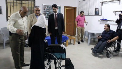  الخدمات البحرية  توزع مساعدات على منتسبي جمعية اجيال الخيرية