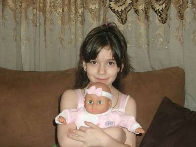 دنيا ثائر الزعبي تطفيء شمعتها السابعة.. كل عام وانت بخير