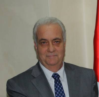 أسرة جامعة العلوم التطبيقية تهنىء الأستاذ الدكتور محفوظ جودة