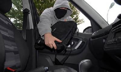 لص يعيد حقيبة سرقها من سيدة لاكتشافه أنها مصابة بالسرطان ..!