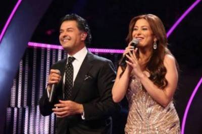 شاهد.. فرح يوسف تلفت الأنظار بإطلالة ذهبية وترقص مع راغب علامة