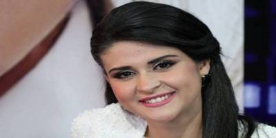 بعد أن أعلنت خطوبتها سلمى رشيد تصدم جمهورها بصورة العريس