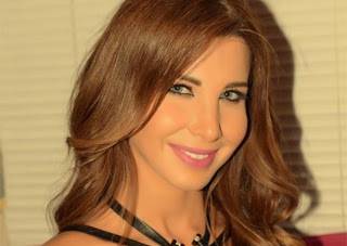 بالفيديو.. نانسي عجرم تقفل وسط بيروت وتتسبّب بزحمة سير