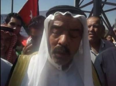 والد النائب طلال الشريف يتحدث لأول مرة بعد حادثة الكلاشنكوف.. شاهدوا الفيديو