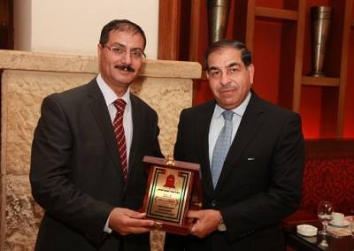 جامعة موته تكرم الفوسفات لدورها في خدمة المجتمع