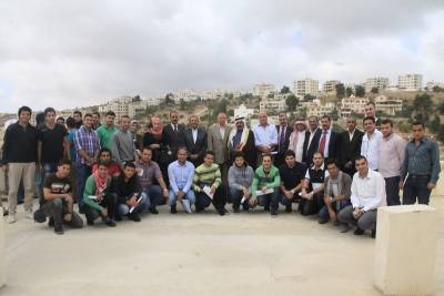 تجمع ابناء السلط مدينة الثقافة يقيم جولة في المدينة