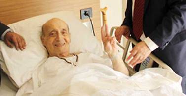 شاهد الصور الأخيرة لعملاق الفن العربى وديع الصافى