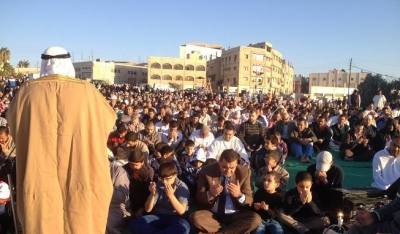 مصليات الهواء الطلق في العيد عوضا عن المساجد أنهت الاكتظاظ والازدحام