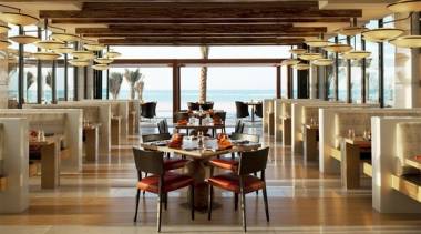 مطعم يجبر الزبائن على الصمت للاستمتاع بالأكل