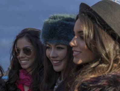 بالصور.. أجمل 86 فتاة في الكون دفعة واحدة في الساحة الحمراء بموسكو..!