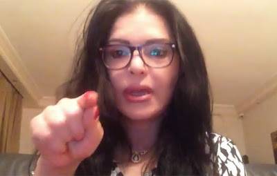 بالفيديو.. الأحمدية تشن هجوماً صاعقاً على أحلام: «وحياة شوارب بيي رح تندمي»