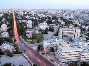 طقس لطيف اليوم وحالة عدم استقرار جوي غدا