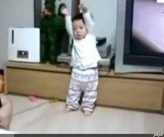 فيديو: أم كورية تعاقب طفلها على طريقة المدارس القديمة