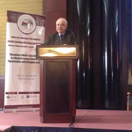 برعاية الشيخ حمدان بن مبارك آل نهيان د. أبوغزاله في منتدى قيادة التعليم العالي