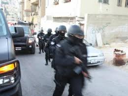 معان : تبادل لاطلاق العيارات النارية بين مسلحين ورجال الامن