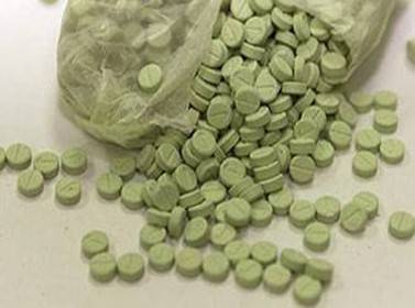 إحباط تهريب 800 ألف حبة مخدرة