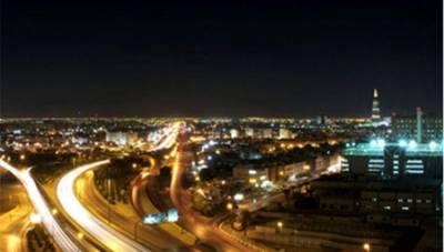 صرخة أم أطاحت بمذيع قناة شهيرة تورط بفعل الفاحشة بالأطفال