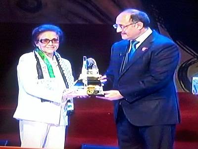 إذاعة صوت العرب بحلتها الجديدة ( الميادين ) ودور المرأة المناضلة في عالمنا العربي