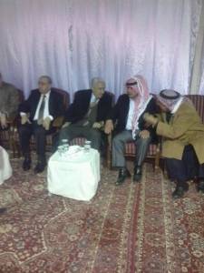 النسور في بيت عزاء الكوز