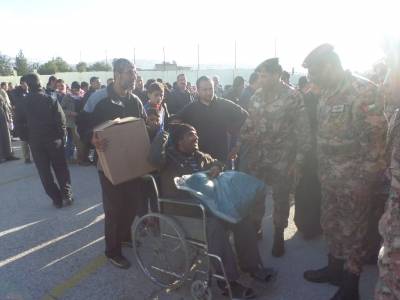 طرود الخير الهاشمية تصل لاهالي مخيم البقعة بعد العاصفة الثلجية