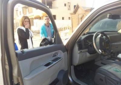 بالصور: مى سليم تنجو من الموت بعد تحطيم الإخوان لسيارتها على الطريق الدائرى