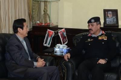 مدير عام قوات الدرك يلتقي السفير فوق العادة والمفوض للصين