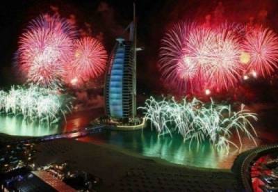 احتفال دبي.. احراق 150 مليون دولار في أقل من 10 دقائق.. ولا بواكي للذين يموتون جوعا