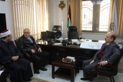 وزيرالأشغال يزور العلوم الإسلامية ويعد بمعالجة المشكلات المرورية