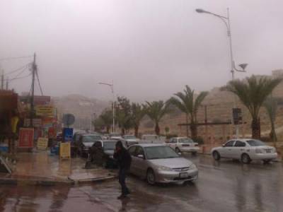 أمطار وثلوج بالجنوب.. واستقرار الأجواء اليوم