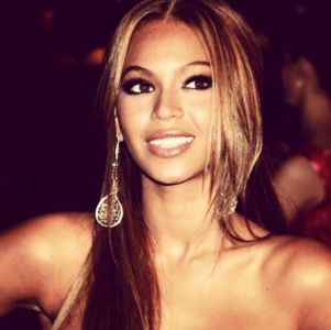 صور من طفولة المشاهير