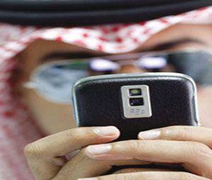 الموبايل شاهد عيان .. صور ورسائل حمراء تكشف خيانة الزوجة !!