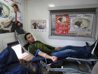 حملة للتبرع بالدم بمستشفى الاستقلال... صور