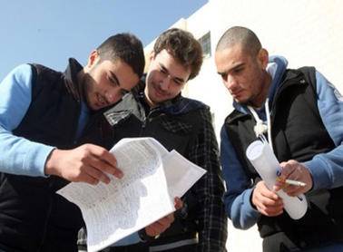 انتهاء تصحيح أوراق امتحان شتوية التوجيهي