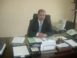 محافظ الزرقاء : إن التعامل مع ملف البسطات يجب إن يتم بحكمة وعقلانية