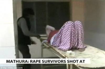 بالصور والفيديو: قتل ضحية اغتصاب أثناء إدلائها بشهادتها بالمحكمة ضد رجل دين!