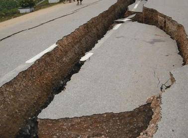 الاحتمال الارجح والاسوء 10 الاف ضحية بالعاصمة .. خبير: وضع الأردن الزلزالي خطير !