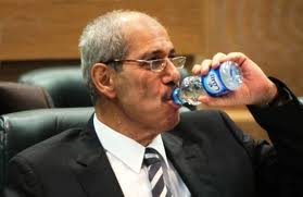 تضارب حول عيد ميلاد فايز الطراونة وعمره