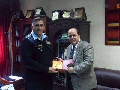 مدير اذاعة امن اف ام يكرم رجل الاعمال ذيب حفناوي