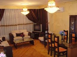 صاحب فندق بشارع الجامعة يؤجر بيته شقة مفروشة ودون ترخيص ويتسبب بمشكلة مع السفارة الاسبانية..