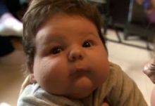 بالصور | عشرون طبيباً لولادة أضخم طفل في العالم!!