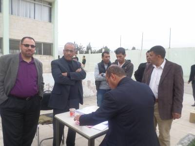 توزيع التمور على اسر الفقراء والمحتاجين  في عين الباشا